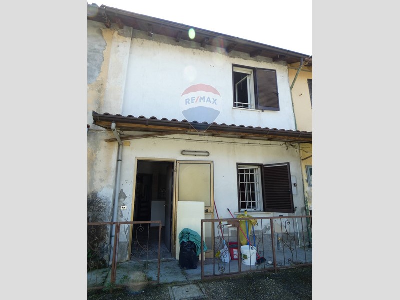 Casa Semi Indipendente in Vendita a Zeme, 28'000€, 50 m²