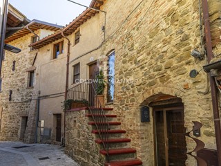 Rustico in Vendita a Torgiano, 185'000€, 150 m²