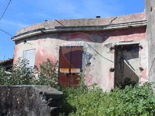 Rustico in Vendita a Santa Venerina, 60'000€, 210 m²