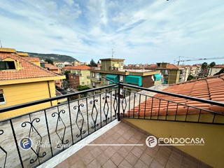 Bilocale in Vendita a Pietra Ligure, 178'000€, 63 m²