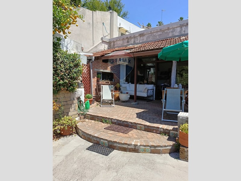 Appartamento in Vendita a Pozzuoli, 300'000€, 110 m²