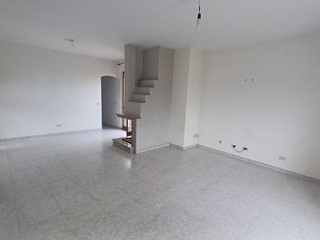 Quadrilocale in Vendita a Priverno, 90'000€, 90 m²