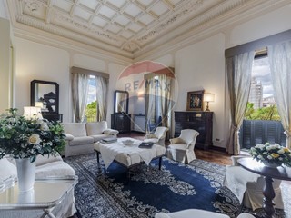 Appartamento in Vendita a Catania, 1'180'000&euro;, 470 m²