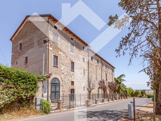Villa in Vendita a Cerveteri, 1'950'000€, 1500 m²