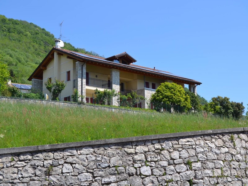 Villa in Vendita a Cison di Valmarino, 880'000€, 453 m²