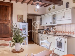 Quadrilocale in Vendita a Città della Pieve, 180'000€, 120 m²