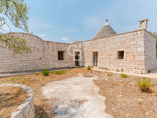 Cascina in Vendita a Locorotondo, 390'000€, 107 m²