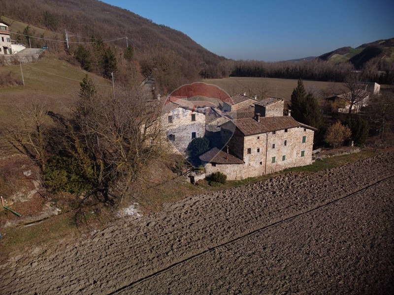 Rustico in Vendita a Langhirano, 240'000&euro;, 343 m²