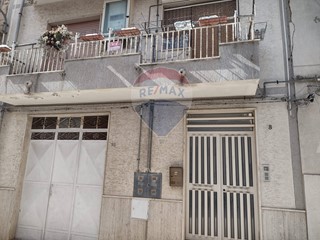 Casa Indipendente in Vendita a Mirabella Imbaccari, 70'000€, 160 m²