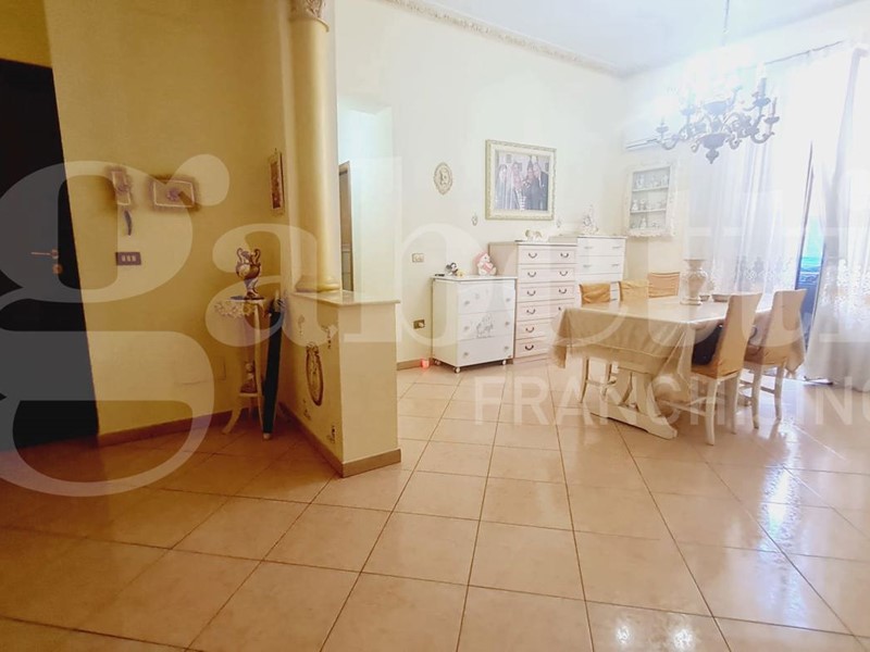 Quadrilocale in Vendita a Palermo, 118'000€, 110 m²