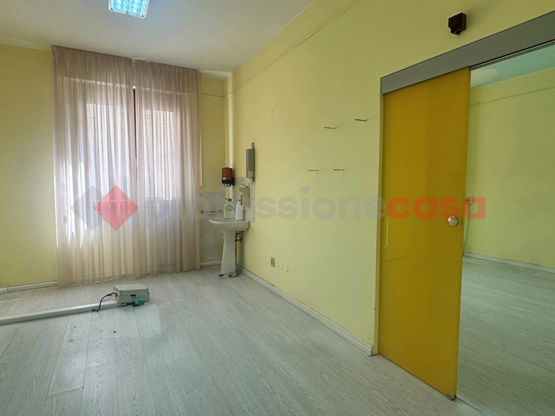 Ufficio in Vendita a Livorno, 165'000&euro;, 150 m²
