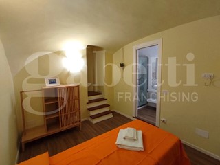 Trilocale in Vendita a Napoli, 220'000€, 75 m², arredato