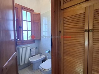Villa bifamiliare in Vendita a Aprilia, 169'000€, 150 m²