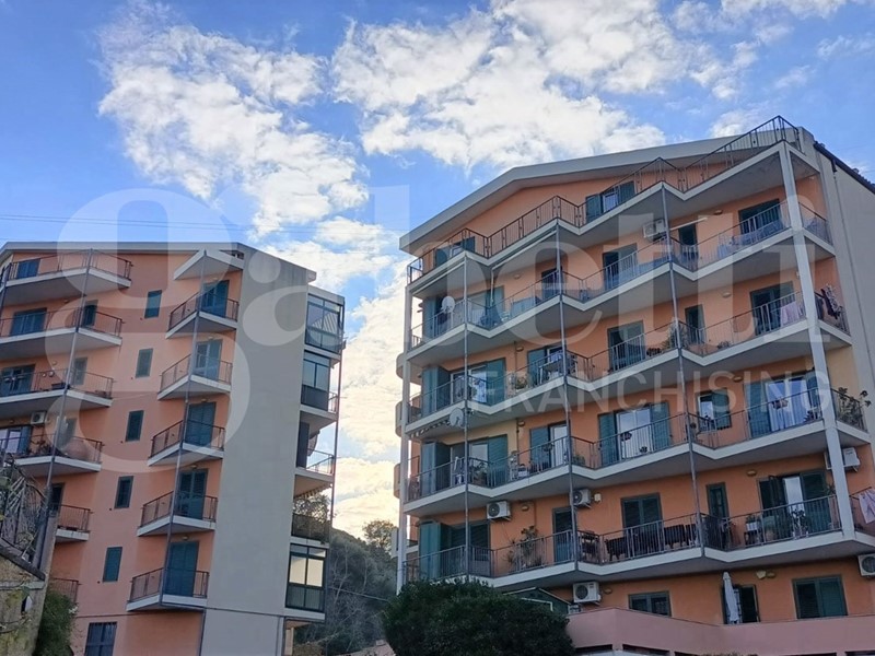 Trilocale in Vendita a Messina, 108'000€, 85 m²