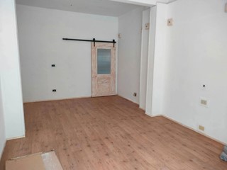 Negozio in Affitto a Monte San Pietro, 400€, 38 m²