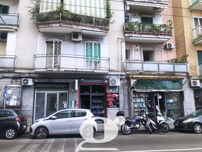 Negozio in Vendita a Napoli, 89'000&euro;, 23 m², arredato