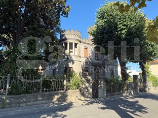 Villa in Vendita a San Miniato, 530'000€, 330 m²