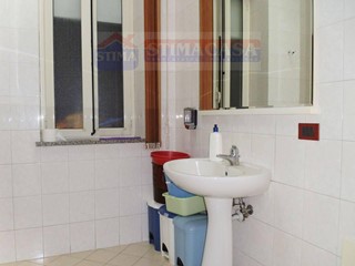 Ufficio in Affitto a Afragola, 500€, 100 m²