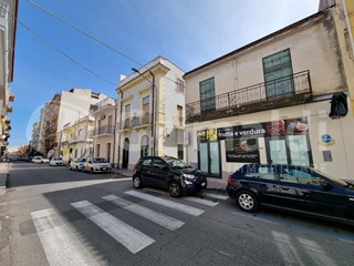 Casa Indipendente in Vendita a Santa Teresa di Riva, 130'000€, 350 m²