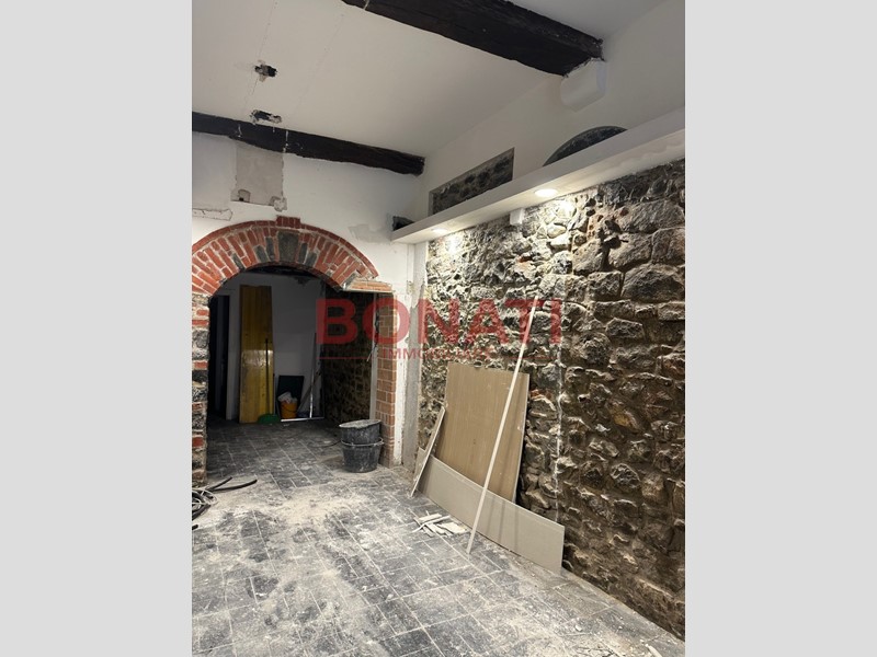 Immobile commerciale in Affitto a Monterosso al Mare, zona Monterosso, 2'000€, 35 m²