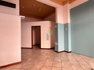 Immobile commerciale in Vendita a Livorno, zona Centro, 60'000&euro;, 80 m²