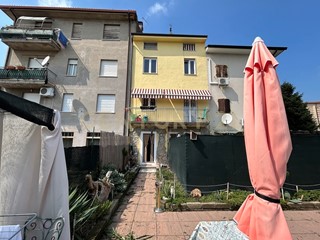 Casa Semi Indipendente in Vendita a Colognola ai Colli, 295'000€, 259 m², con Box