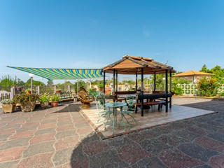 Casa Indipendente in Vendita a Biancavilla, 239'000€, 180 m², con Box