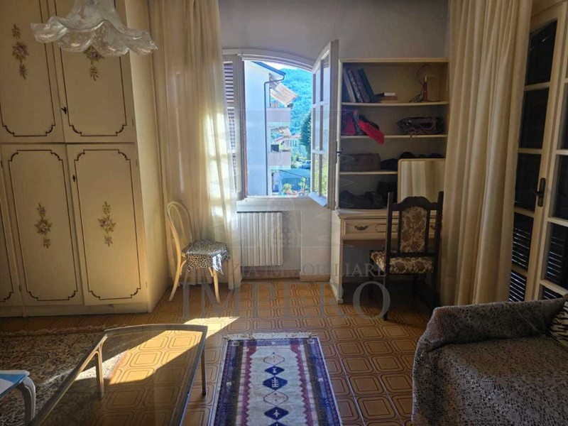 Casa Indipendente in Vendita a Ventimiglia, zona Porra, 550'000€, 257 m²