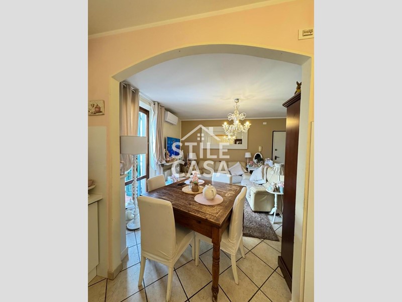 Villa bifamiliare in Vendita a Altopascio, 179'000€, 95 m²