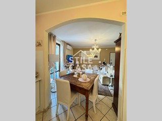 Villa bifamiliare in Vendita a Altopascio, 179'000€, 95 m²