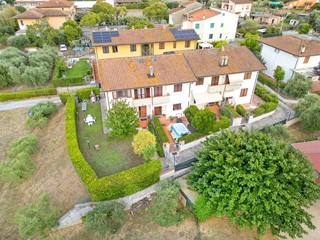 Villetta a schiera in Vendita a Santa Maria a Monte, 265'000€, 150 m², con Box