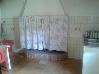 Casa Indipendente in Vendita a Castel di Casio, zona Suviana, 160'000€, 250 m²