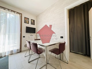 Casa Indipendente in Vendita a Vinci, 299'000€, 120 m², arredato, con Box