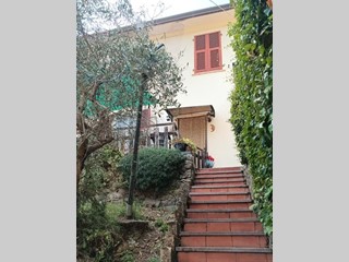 Casa Indipendente in Vendita a Luni, zona Casano, 85'000€, 90 m²