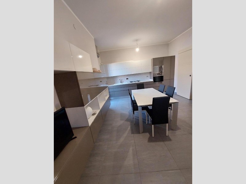 Casa Indipendente in Vendita a Santa Croce sull'Arno, 350'000€, 300 m², con Box