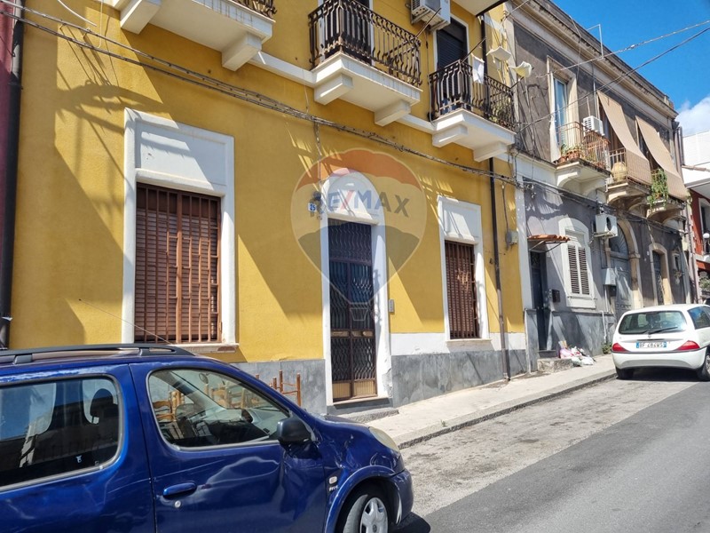 Trilocale in Vendita a Catania, 62'000&euro;, 90 m²