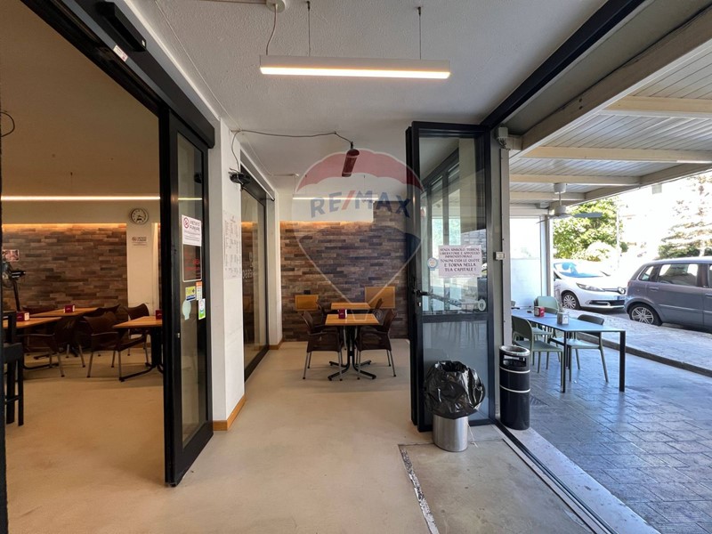 Attività commerciale in Vendita a Matera, 150 m²