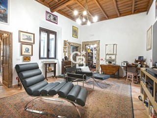 Appartamento in Vendita a Viterbo, 250'000€, 135 m²