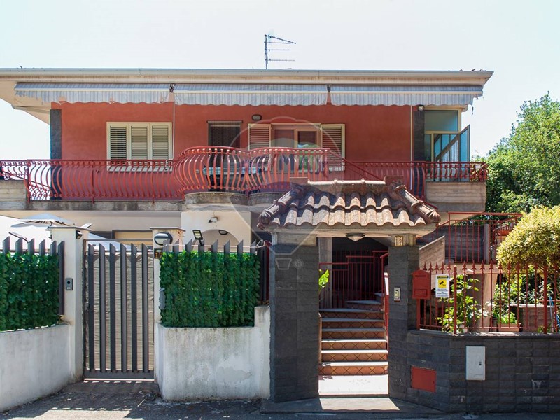 Appartamento in Vendita a Trecastagni, 165'000€, 160 m²