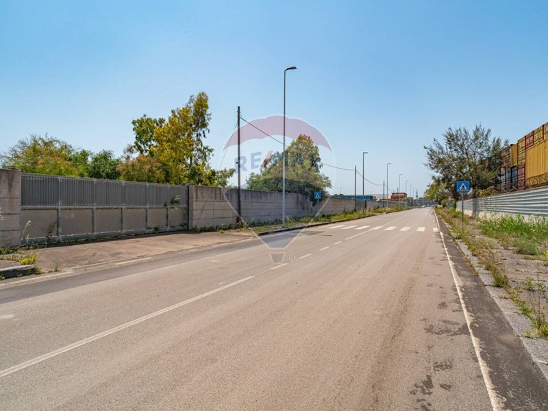 Terreno industriale in Vendita a Catania, 1'370'000€, 12000 m²
