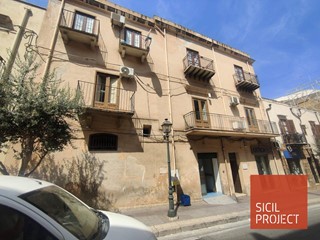 Appartamento in Vendita a Castellammare del Golfo, 250'000€, 220 m²