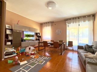 Quadrilocale in Vendita a Burago di Molgora, 209'000€, 154 m²