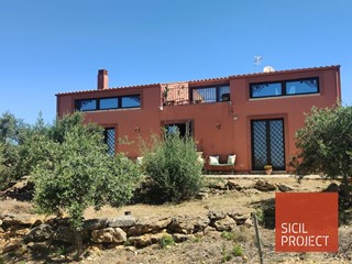 Villa in Vendita a Menfi, 650'000€, 220 m²