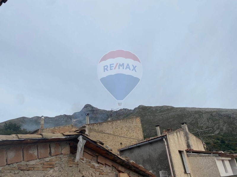 Casa Indipendente in Vendita a Formia, 128'000€, 109 m²