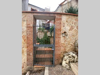 Casa Indipendente in Vendita a Formia, 128'000€, 109 m²