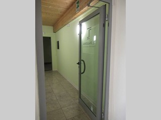 Ufficio in Affitto a Spoltore, 900€, 77 m²