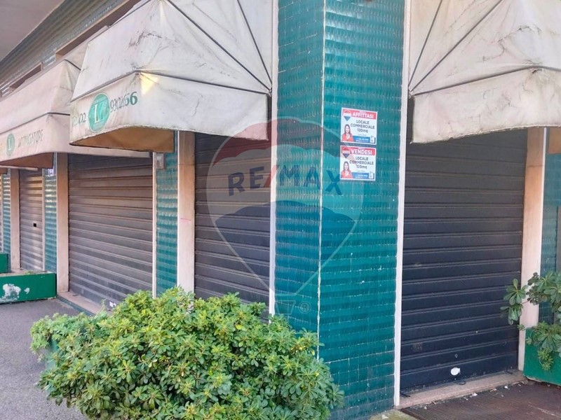 Immobile commerciale in Vendita a Rho, 220'000€, 120 m²