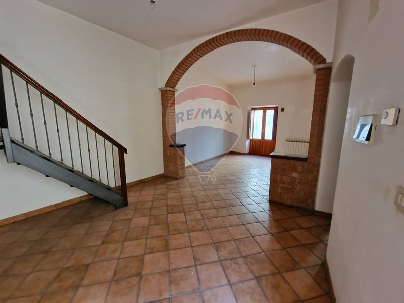 Casa Indipendente in Vendita a Francavilla di Sicilia, 35'000€, 90 m²