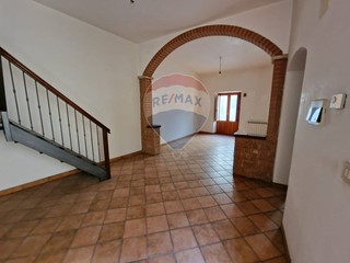 Casa Indipendente in Vendita a Francavilla di Sicilia, 35'000€, 90 m²