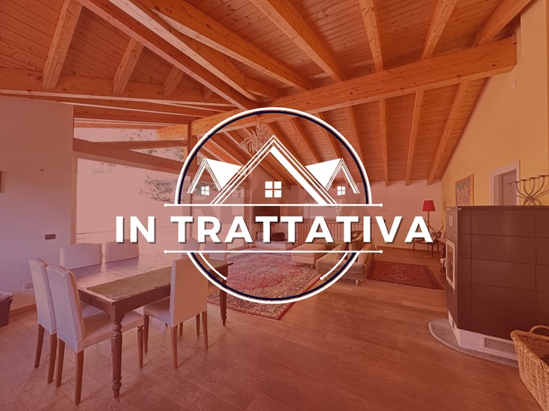 Attico in Vendita a Cuasso al Monte, 297'000&euro;, 209 m²